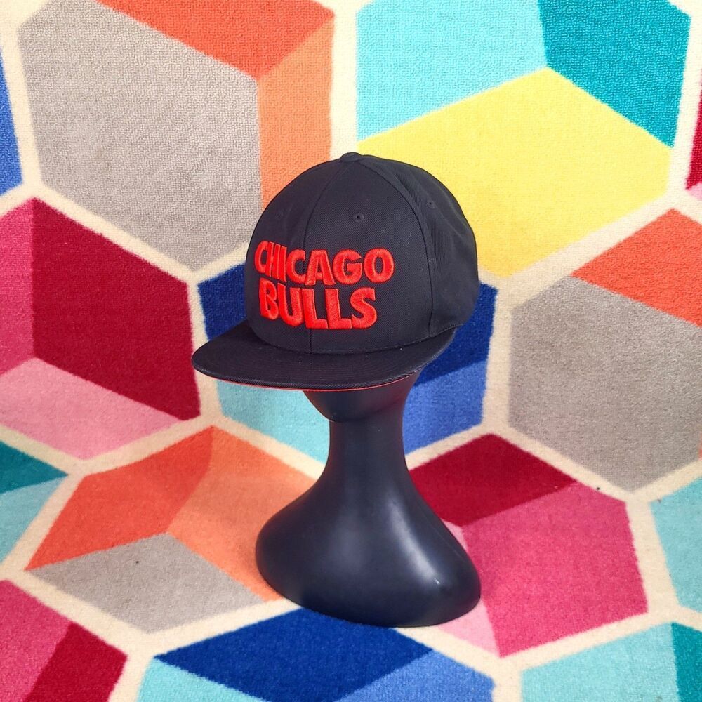 Chicago Bulls Snapback Hat Mitchell & Ness Hardwood Classics Black Red  Cap Bred